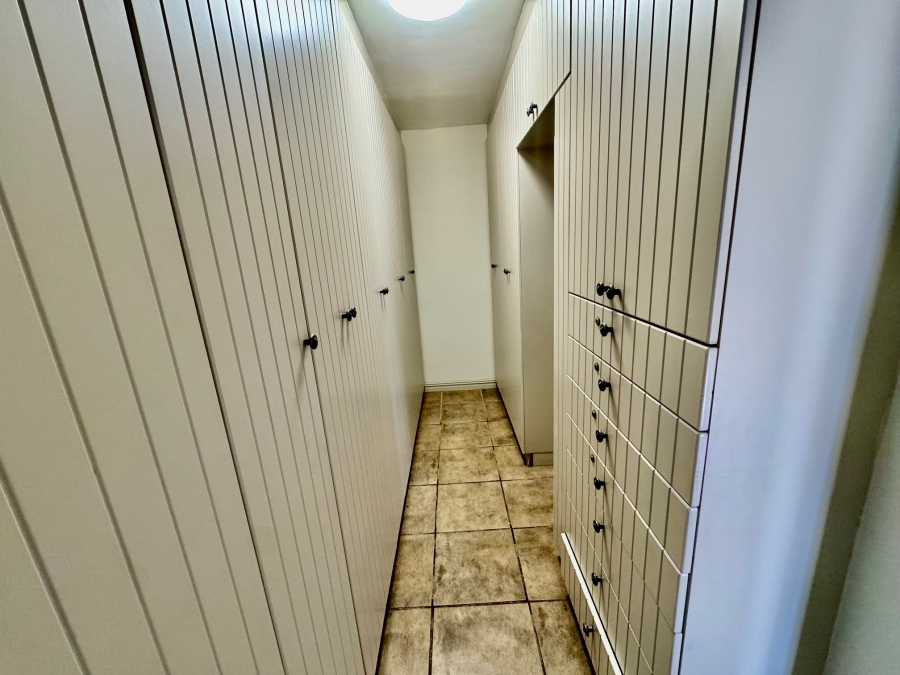 4 Bedroom Property for Sale in Stilbaai Wes Western Cape